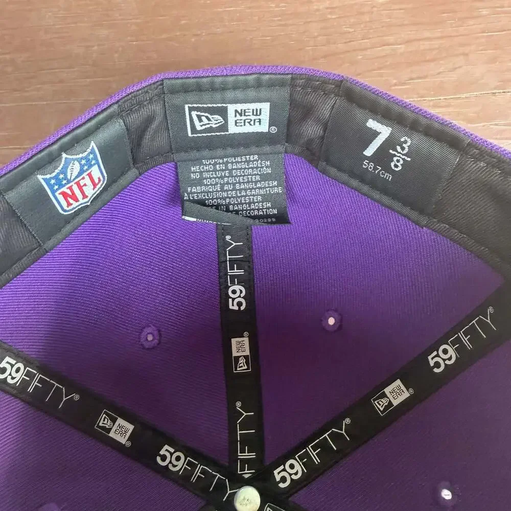 New Era 59Fifty Minnesota Vikings V NFL Purple Fitted Hat Cap Lid 7 3/8